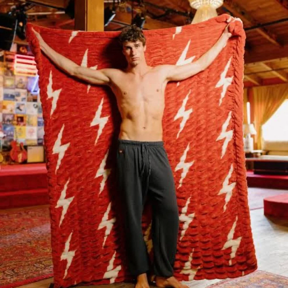 Large Aviator Nation x Lola Blanket Collab LARGE - Picture 3 of 7
